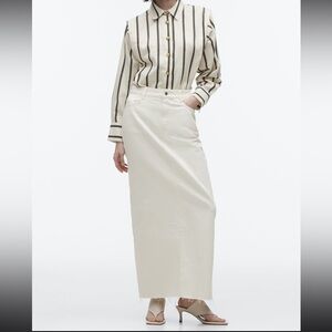 Zara LONG LENGTH DENIM SKIRT
WHITE 0/6164/029/250/01
